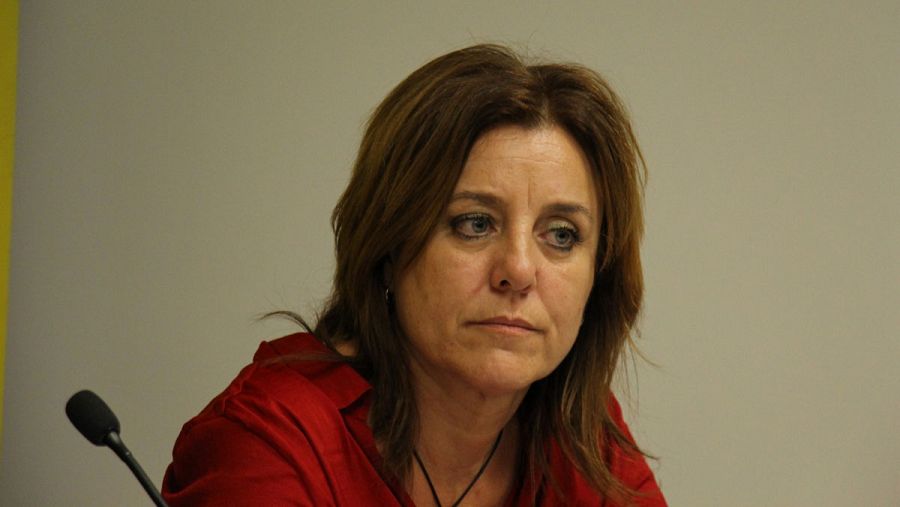 Mónica Méndez, cuya hija se suicidó tras sufrir ciberacoso sexual, denuncia la desprotección ante la justicia de las víctimas junto a Amnistiá Internacional