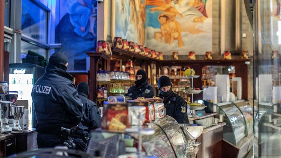 Golpe de la policía europea a la 'Ndrangheta, la mafia calabresa, con 90 detenciones y restaurantes italianos implicados