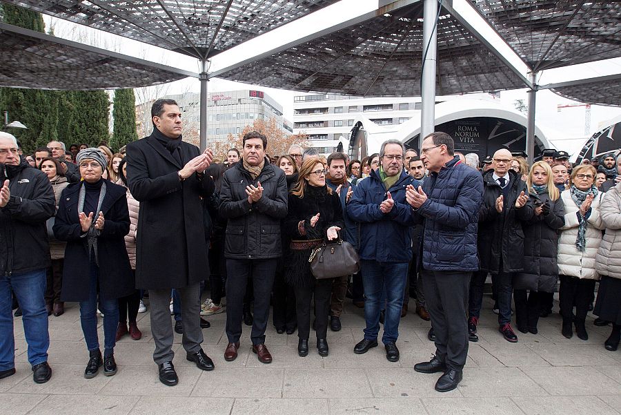 Minuto de silencio en la plaza de la Marina en Zamora, por la muerte de la joven Laura Luelmo.