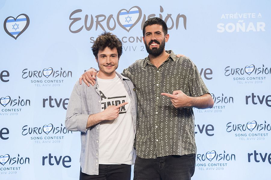 Miki y Adrià Salas (La Pegatina)