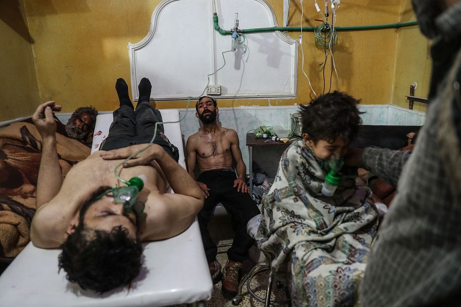 Victims of an alleged gas attack recieve treatment in Eastern Ghouta