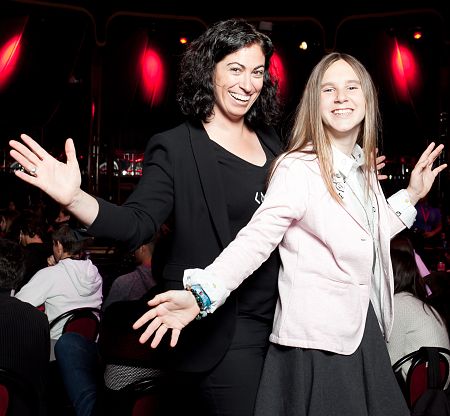 Cristina Aranda (I), junto a Alai Blanco, recientemente mencionada por la revista Business Insider como referente en tecnología con menos de 35 años.