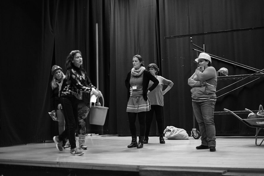 Ensayo en el grupo de teatro de Yeses