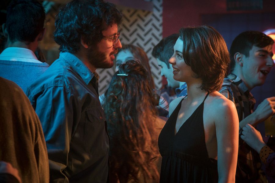 María (Carmen Climent) conoce a Salva (Javier Pereira)