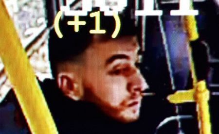 Imagen difundida por la policía local de Gokmen Tanis, hombre de 37 años y origen turco que es el principal sospechoso de matar a tres personas a tiros en un tranvía de Utrecht (Países Bajos).