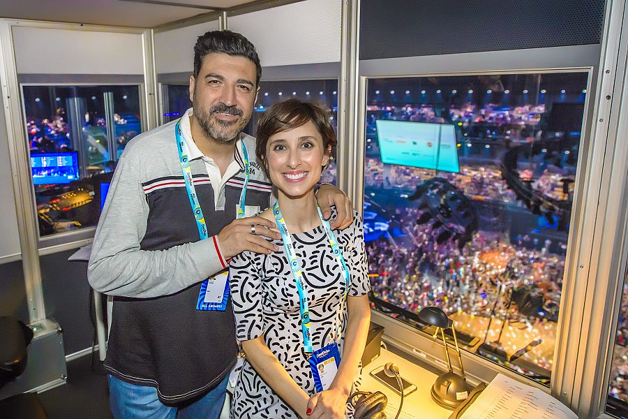 Tony Aguilar y Julia Varela