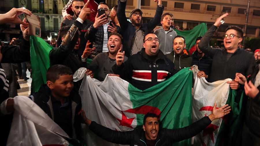 Buteflika dimite como presidente de Argelia tras 20 años en el poder