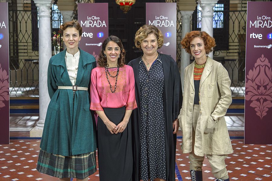 Las profesoras: Melina Matthews, Macarena Garcia, Ana Wagener y Patricia L. Arnaiz