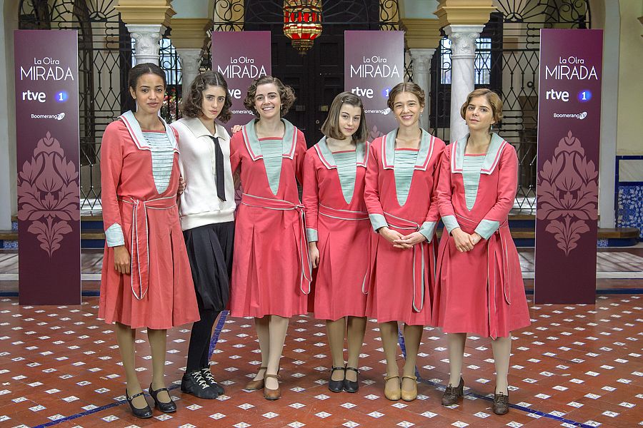 Las alumnas: Dariam Coco, Abril Montilla, Elena Gallardo, Paula de la Nieta, Carla Campra y Lucía Díez