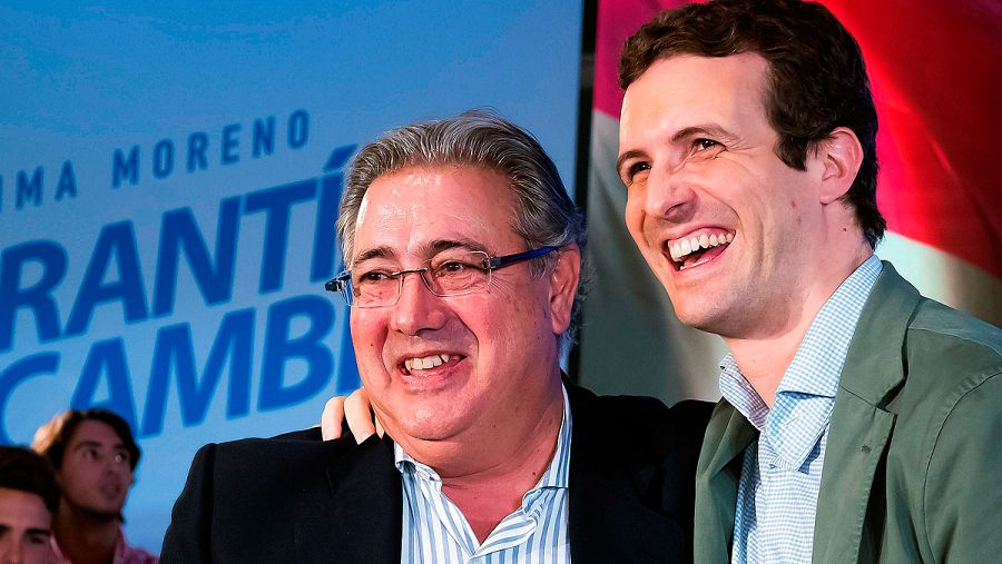 Juan Ignacio Zoido y Pablo Casado, en un acto electoral