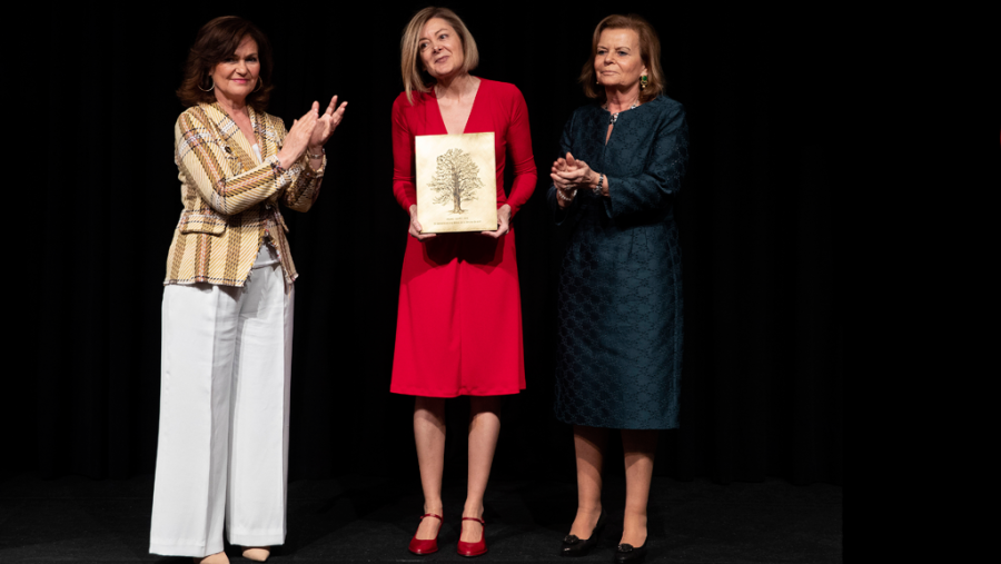 Pepa Fernández recibe el premio CEDRO 2019