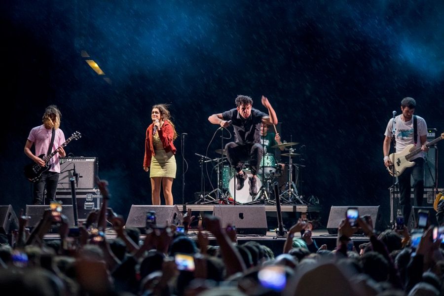 Amaia canta junto a Carolina Durante