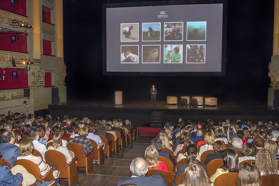La orquesta RTVE pone la banda sonora a esta historia sobre la contaminación en los océanos