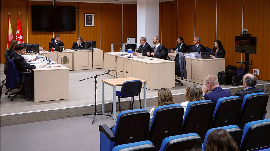El juicio por el borrado de los ordenadores del extesorero del PP Luis Bárcenas arranca en el Juzgado de lo Penal número 31 de Madrid