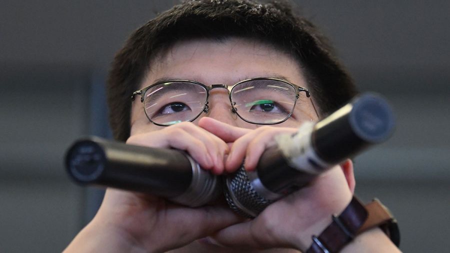 El activista Joshua Wong, recién salido de prisión por su participación en la 
