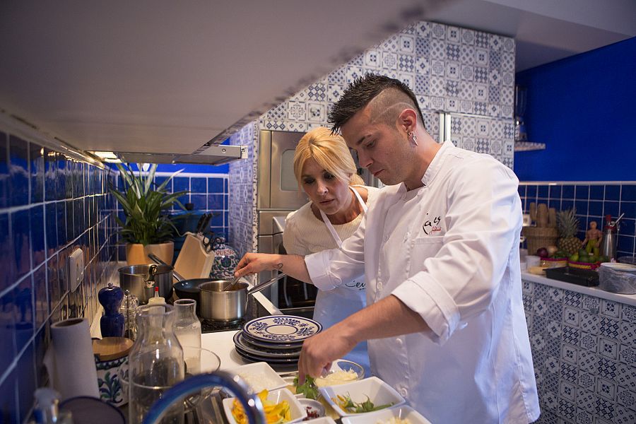 Preparando la cena con Carlos Maldonado