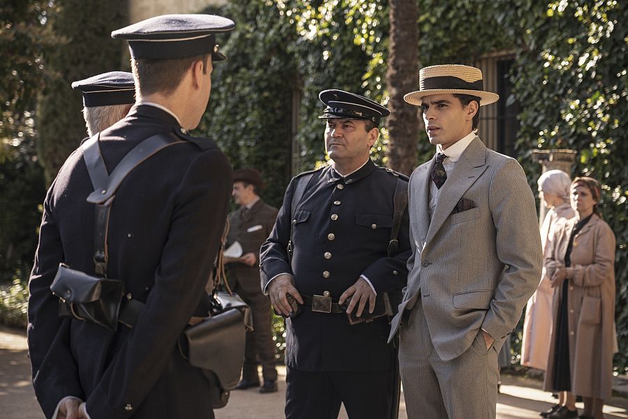 Los Peralta se hacen con la Academia