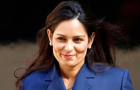 Priti Patel, ministra del Interior británica