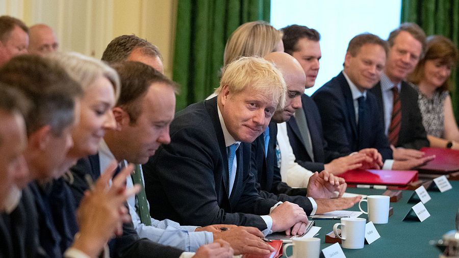 Boris Johnson reúne por primera vez a su Ejecutivo