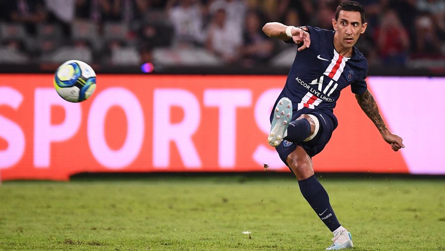 Di María, en el momento del golpeo de falta que supuso el título