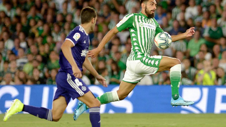 Otra mala noticia para el Betis, el panda Borja Iglesias, lesionado