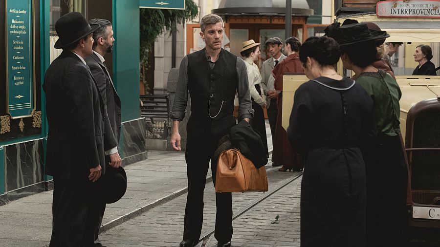 Los vecinos se quedan boquiabiertos ante la vuelta de Mauro