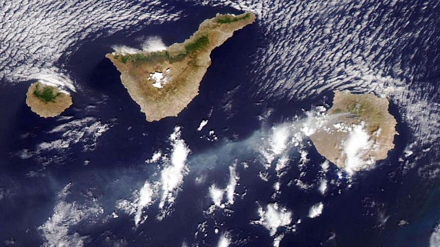Vista del incendio de Gran Canaria desde el satélite Terra de la NASA