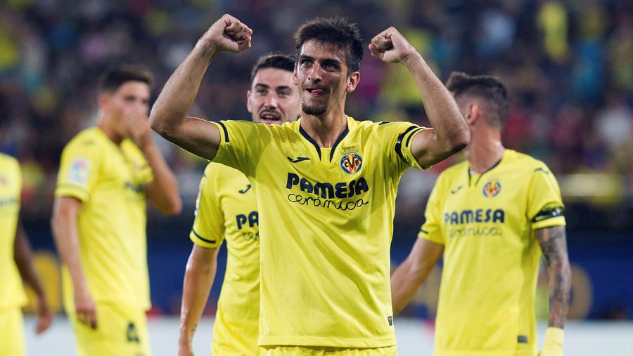 Gerard Moreno (c) celebra su gol