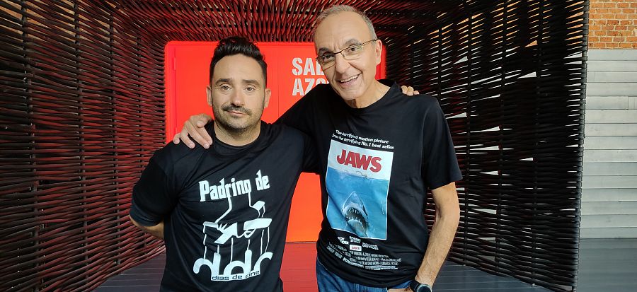 Bayona, con Gerardo Sánchez, director del programa