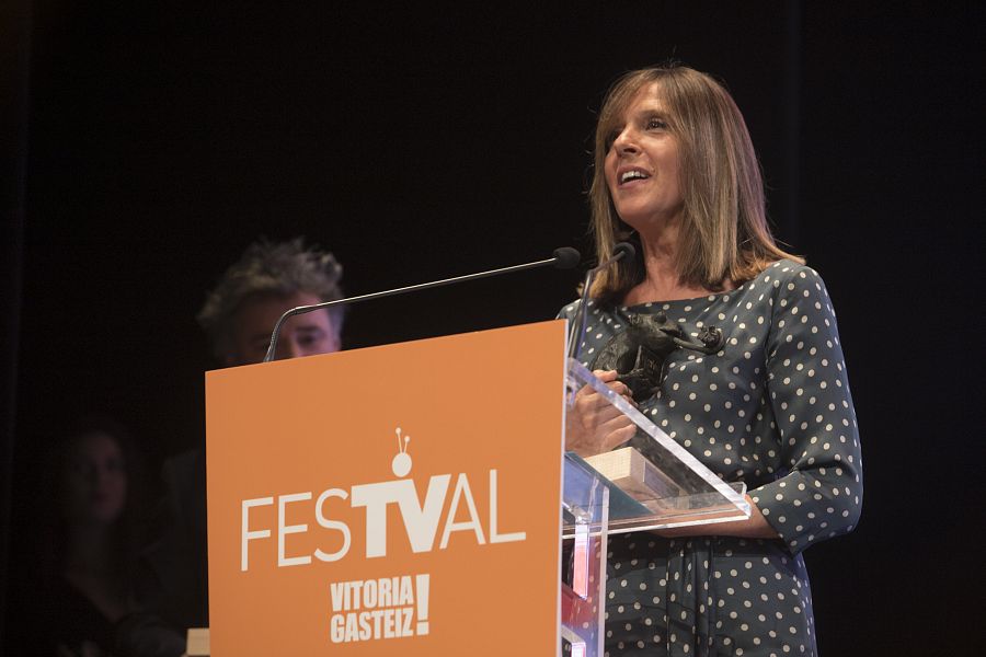 Ana Blanco recoge su premio en el FesTVal