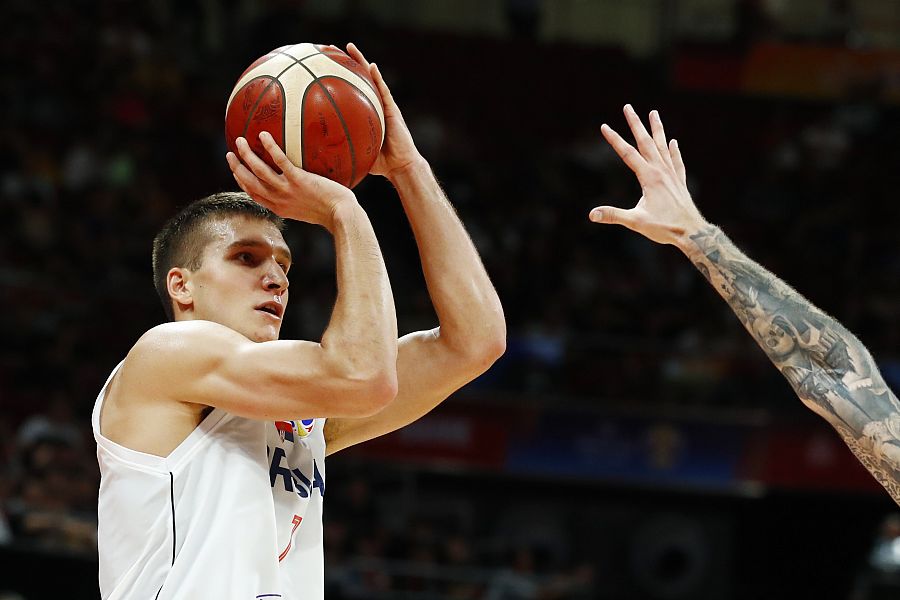 Bogdanovic lanza a canasta