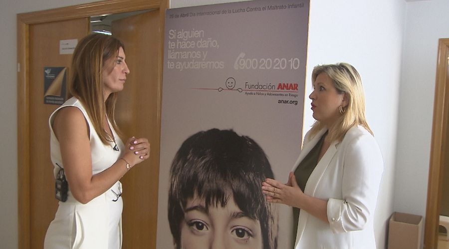 En la Fundación Anar reciben unas 1.200 llamadas al día