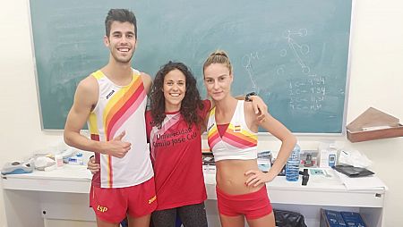 Marc Tur y Raquel González en las instalaciones del Ejército del Aire