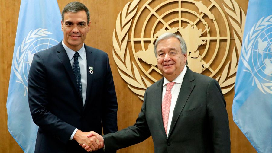 El secretario general de Naciones Unidas, António Guterres (d), se ha reunido este lunes con Pedro Sánchez 
