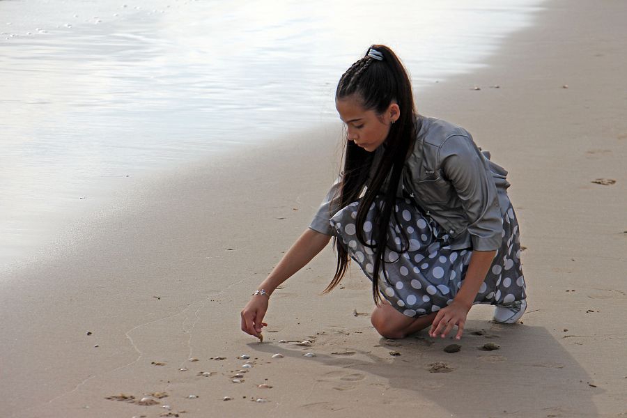Melani en la playa de Cullera