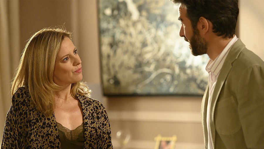 Mateo y Verónica en su nueva casa de Madrid