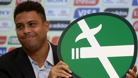 La FIFA pide a las federaciones que prohíba fumar en los estadios