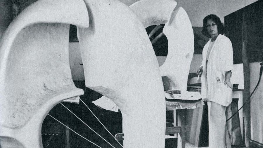 La escultora Mª Belén Morales de joven