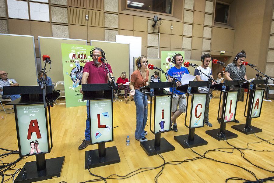 Ficción Sonora de RNE adapta Alicia en el País de las Maravillas