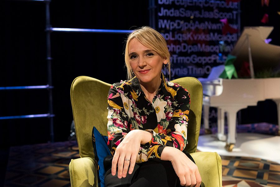 Desirée de Fez asseguda a la butaca del plató de 'Punts de vista'