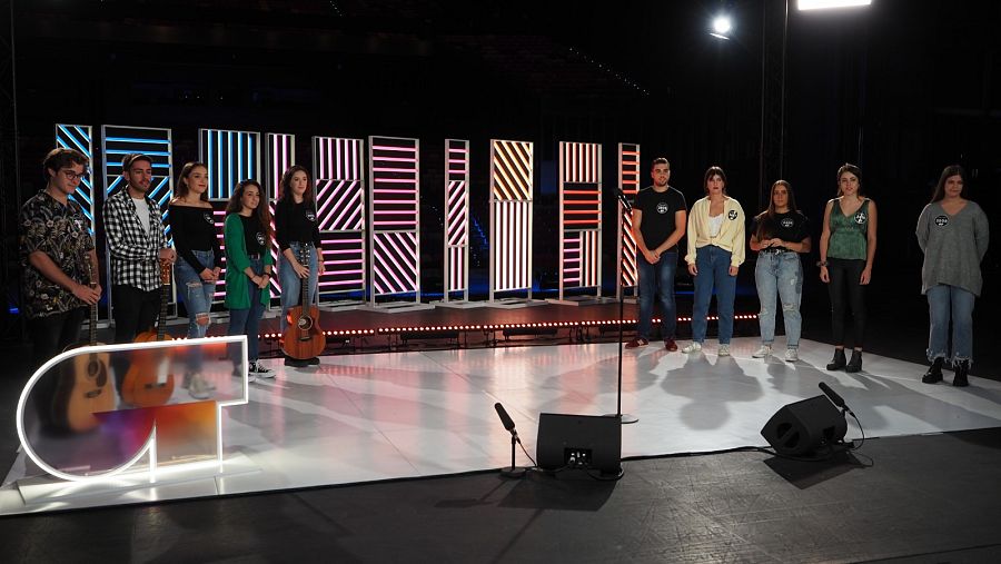 Muchas gruitarras preparadas en el tercer grupo en la Fase 2 del casting OT 2020
