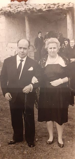 Manuel y Felisa, fieles al número 'cenizo' 45.657, en un día de fiesta