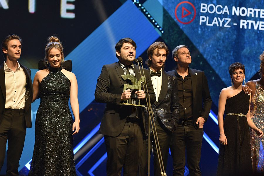 Alberto Fernández, Playz