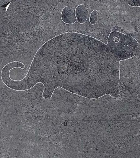 Otra figura zoomorfa hallada en Nazca.