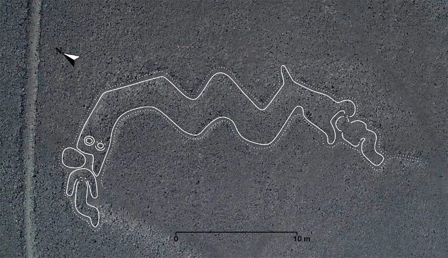 Otra de los geoglifos, que parece representar a una serpiente junto a figuras humanas.