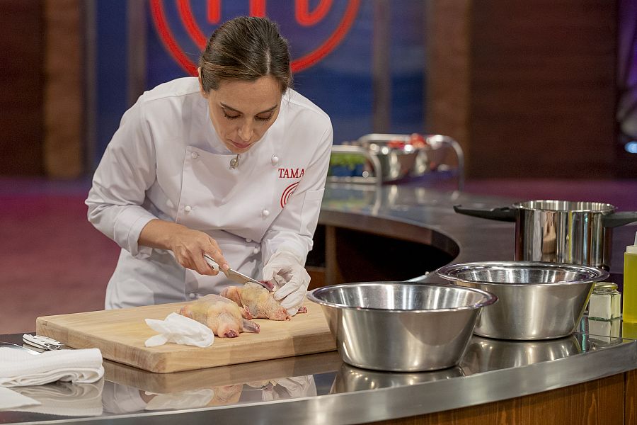 Tamara cocinando en la final de 'MasterChef Celebrity 4'