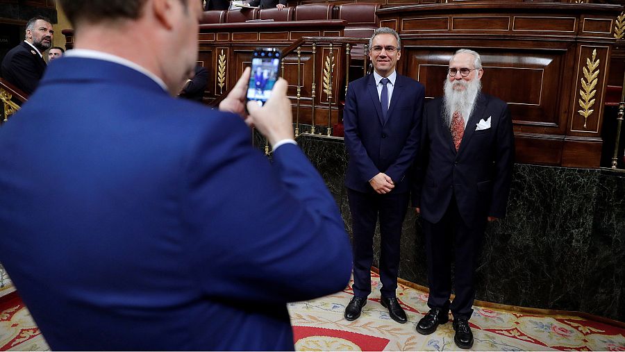 Los 'selfis' de Agustín Zamarrón antes del inicio de la sesión