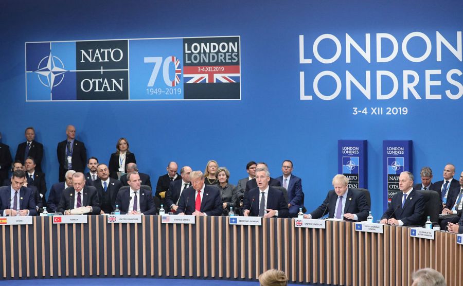 El secretario general de la OTAN, Jens Stoltenberg, abre la sesión en el 70 aniversario de la OTAN celebrado en Londres.