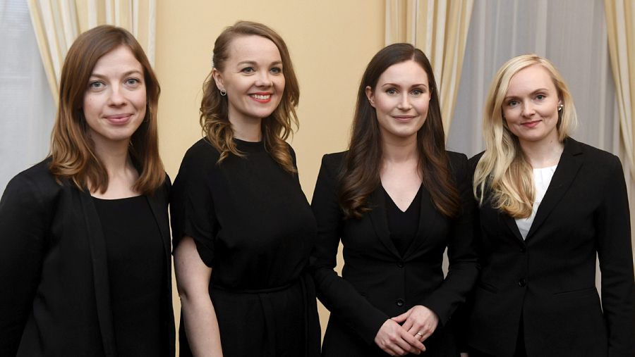 De izquierda a derecha: Li Andresson (ministra de Educación), Katri Kulmuni (ministra de Finanzas), Sanna Marin (primera ministra) y Maria Ohisalo (ministra de Interior)
