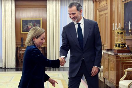 Felipe VI se reúne con la diputada de Coalición Canaria (CC), Ana Oramas, en la ronda de consultas.